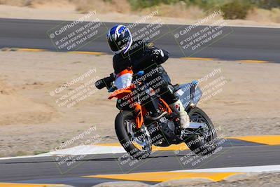 media/Oct-08-2022-SoCal Trackdays (Sat) [[1fc3beec89]]/Turn 10 (945am)/